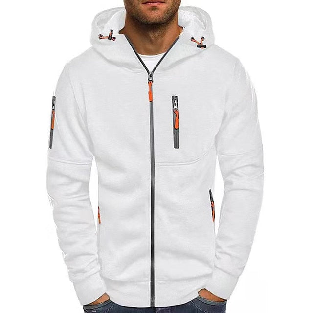 Gros plan sur le tissu doux du hoodie homme Jaron. Sweat à capuche confortable, essentiel pour l'automne et l'hiver.