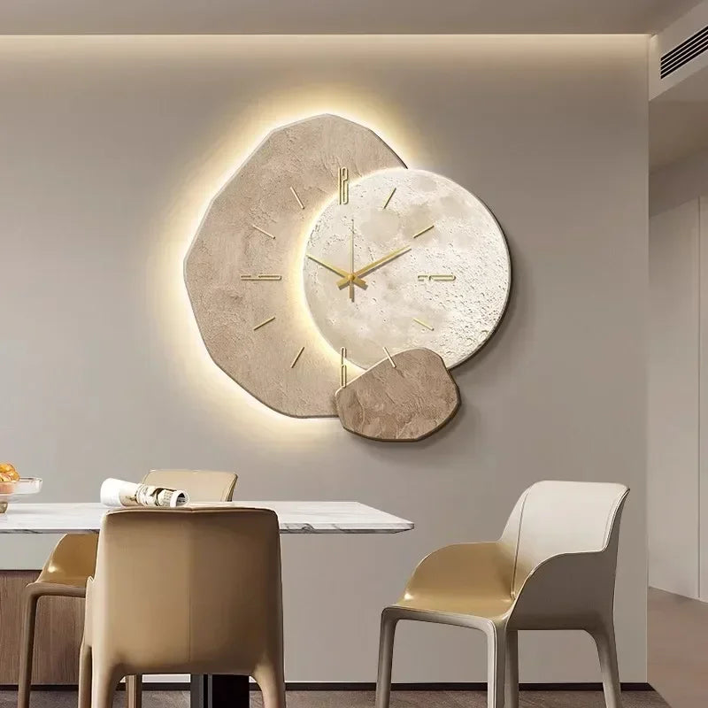 Horloge murale silencieuse en bois naturel, design minimaliste, 30cm ou 40cm. Décoration murale élégante.