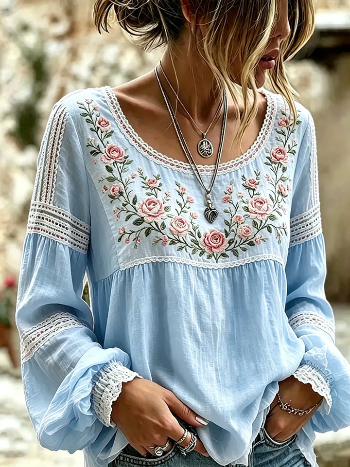 Haut femme décontracté style bohème, orné de broderie florale. Parfait pour un look élégant au printemps/été.