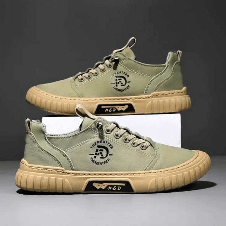 Chaussures homme style sneaker décontracté, légères et respirantes. Parfaites pour le confort urbain estival.