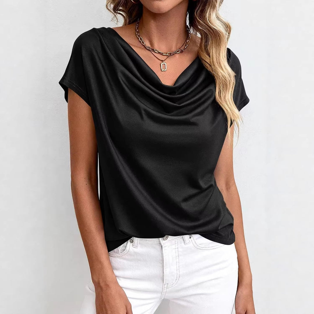 T-shirt basique femme à manches courtes, idéal pour un look polyvalent et élégant au quotidien, parfait été.