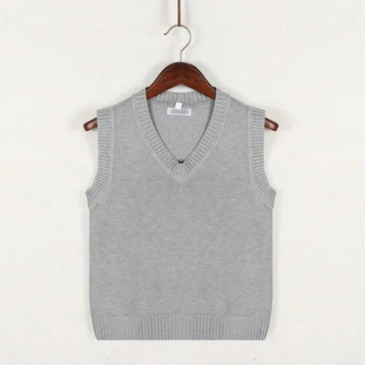 "Image d'un gilet homme V-Ausschnitt bleu marine, sans manches, en tricot épais, parfait pour un style classique et chaud."
