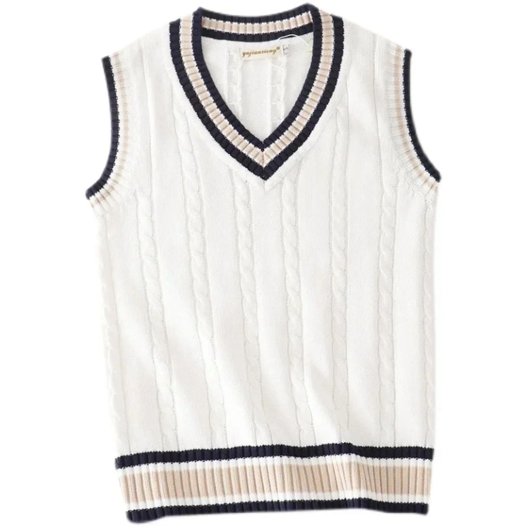 "Image d'un gilet homme V-Ausschnitt bleu marine, sans manches, en tricot épais, parfait pour un style classique et chaud."