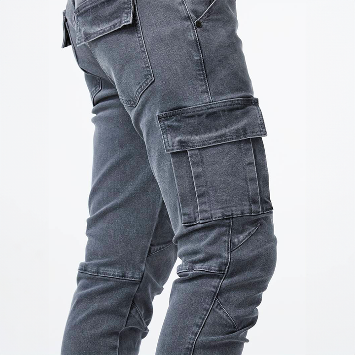 Pantalon cargo homme extensible, coupe moderne ajustée, poches multiples, idéal pour un look décontracté chic.