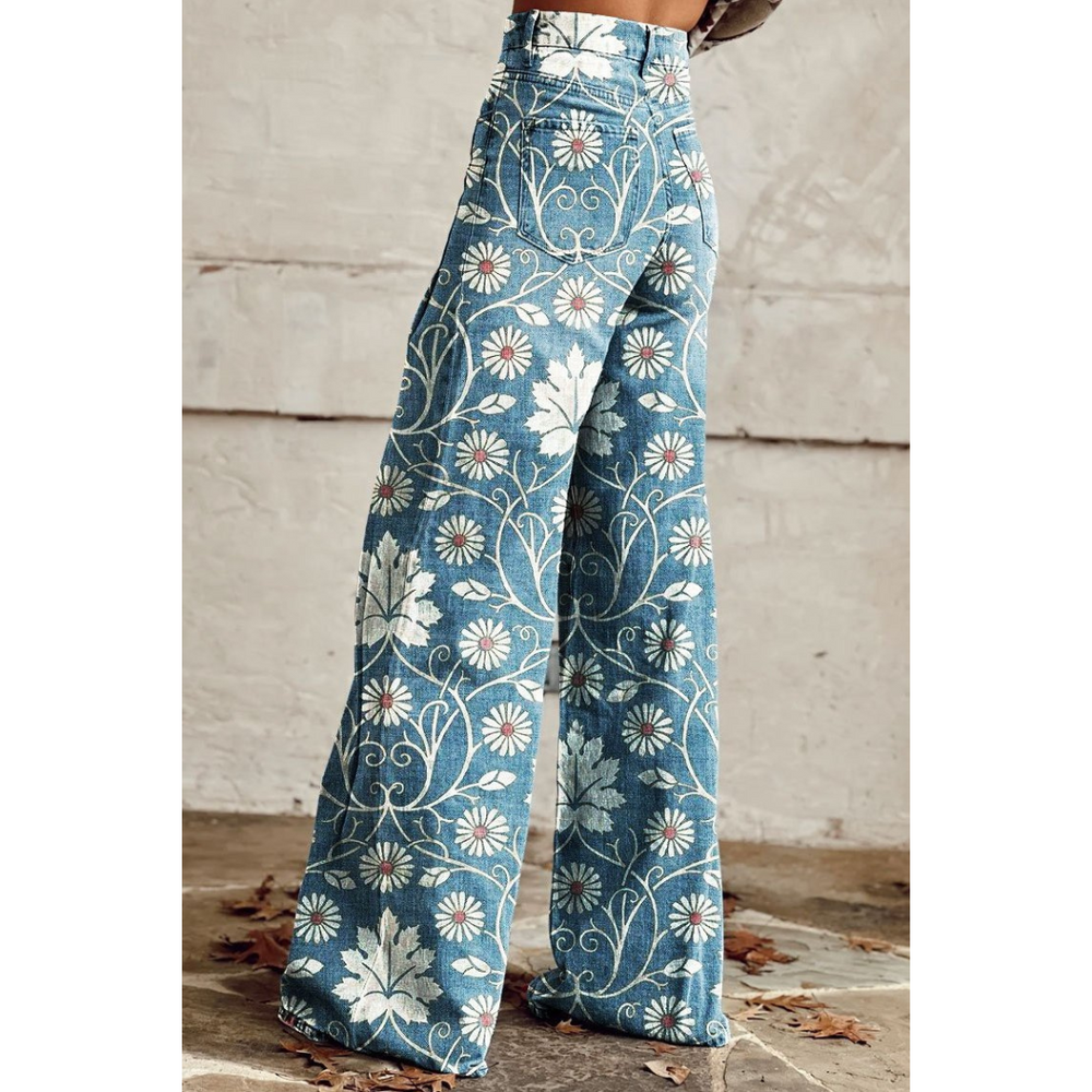 Pantalon jeans femme avec motifs floraux, coupe décontractée et tendance, parfait pour la mode quotidienne.