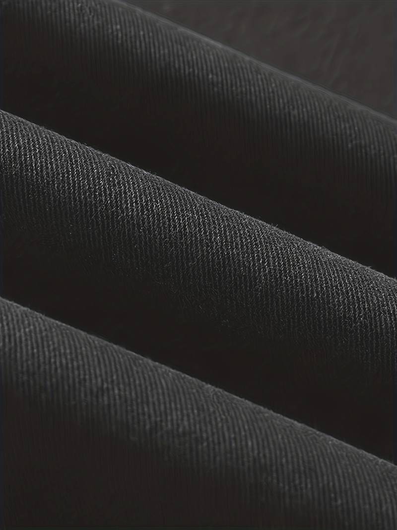 Jeans slim-fit bleu foncé homme, denim stretch, parfait pour un style chic et confortable.