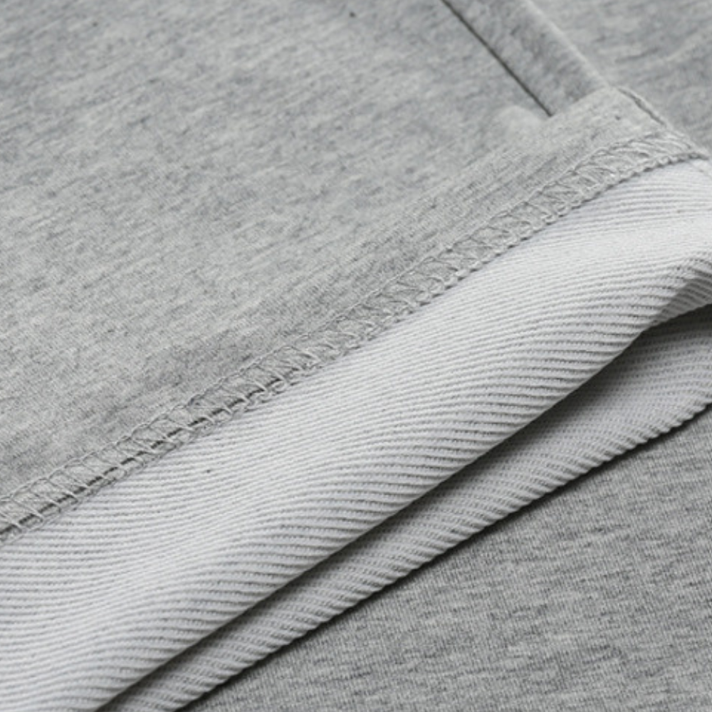 Pantalon de sport homme, coupe moderne et ajustée, idéal pour un confort durable.