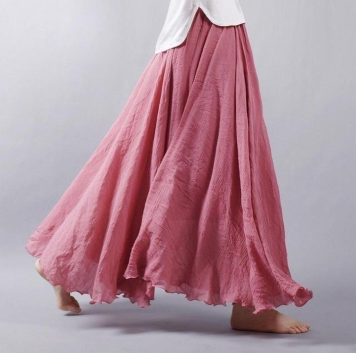 Jupe Vera femme, longue et plissée, silhouette fluide, un choix élégant pour le quotidien.