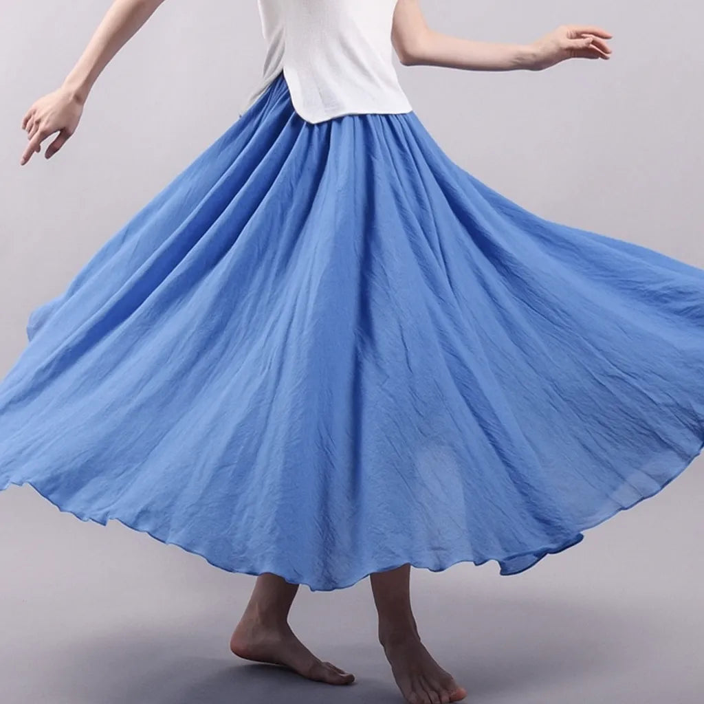 Jupe femme Vera, plissée longue, avec mouvement fluide, idéale pour l'été et le printemps.