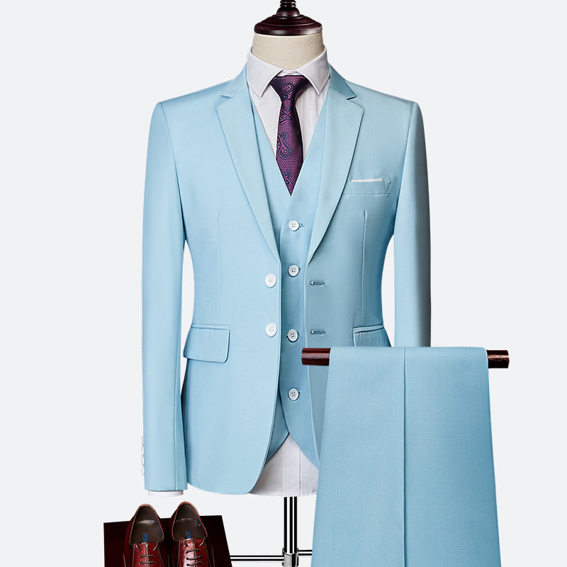 Élégant costume 3 pièces formel pour homme : veste, gilet, pantalon. Idéal pour mariage ou affaires.