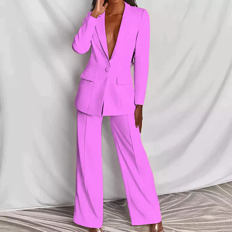 Élégant tailleur femme pour bureau, ensemble deux pièces avec blazer et pantalon taille haute, look professionnel chic.