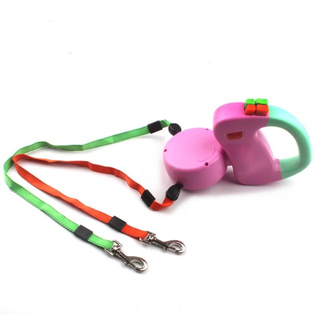 Laisse double rétractable pour chien.  Promenade facile, 2 chiens. Contrôle simplifié.