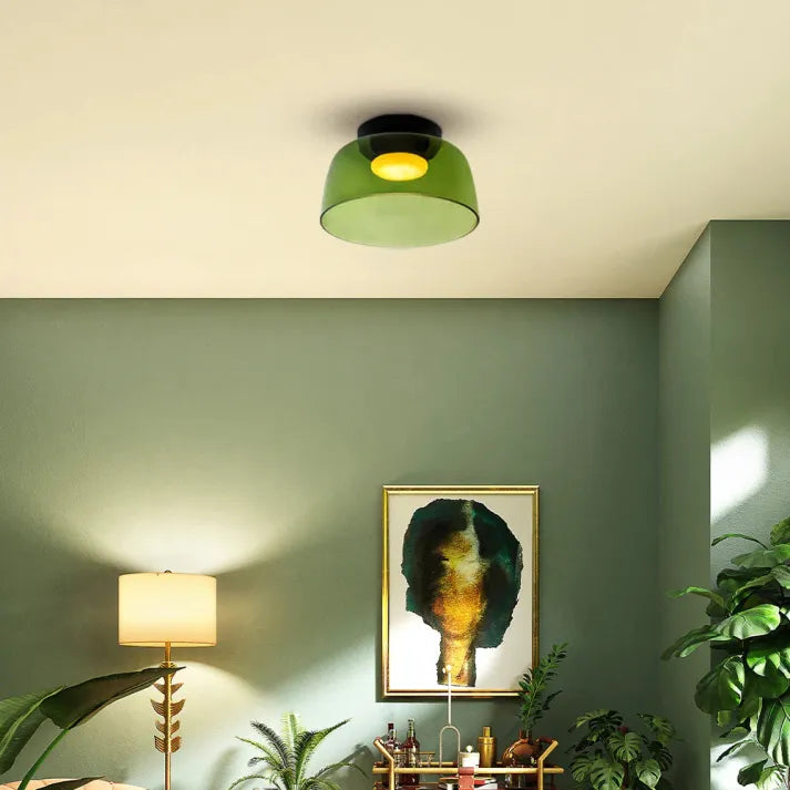 "Lampadaire de plafond en verre multicolore, style médiéval moderne, parfait pour salon élégant et chaleureux."