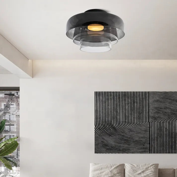 "Lampadaire de plafond en verre multicolore, style médiéval moderne, parfait pour salon élégant et chaleureux."