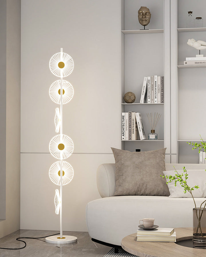 Lampadaire moderne, cascade lumineuse, marbre & acrylique. Design élégant, lumière douce réglable.