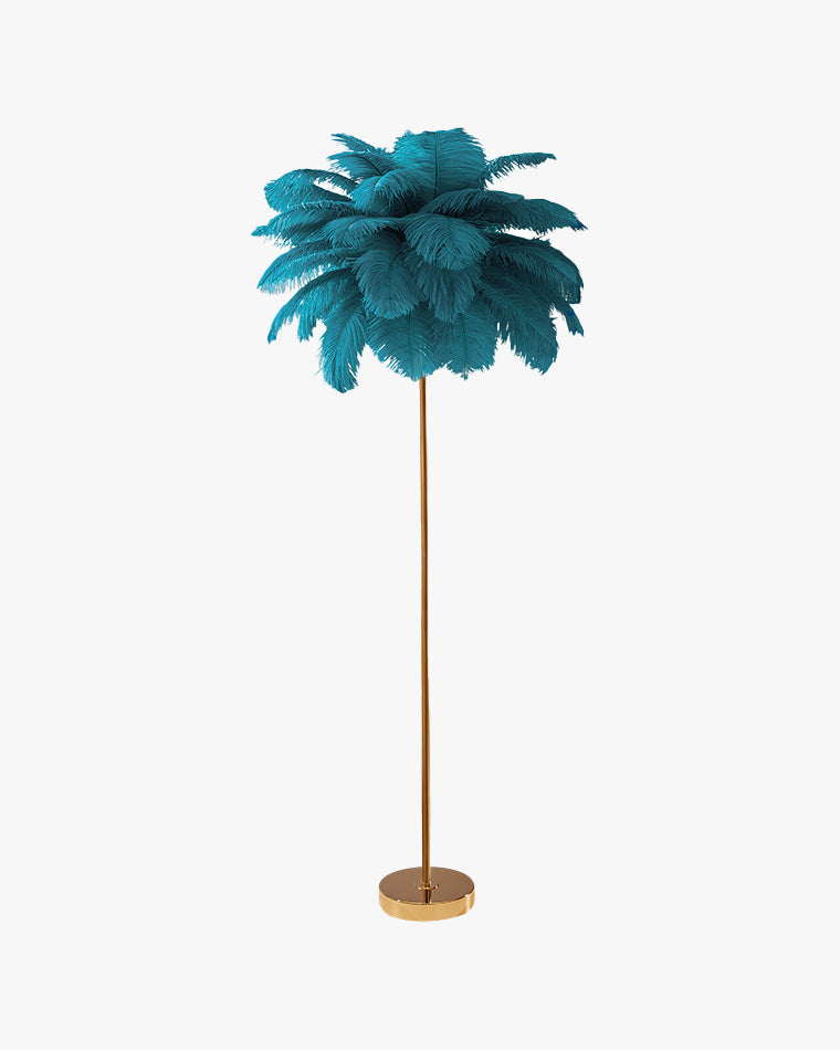 Lampadaire plumeux avec plateau intégré.  Éclairage ambiance chaleureux. Design palmier élégant et fonctionnel.