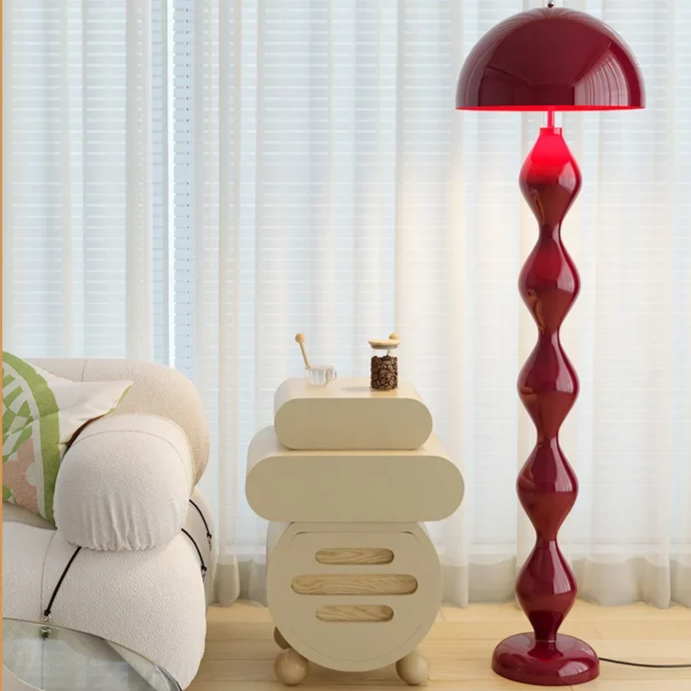 Lampadaire scandinave design minimaliste. Éclairage LED doux. Structure métallique élégante. Idéal salon, chambre.