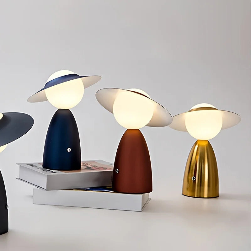 Lampe de bureau LED tactile, chargeur sans fil intégré. Design moderne, éclairage réglable.
