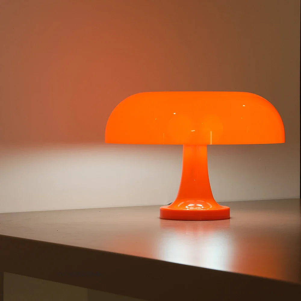 Lampe de table design rétro, forme champignon Bauhaus.  Lumière douce, idéale salon/chambre.
