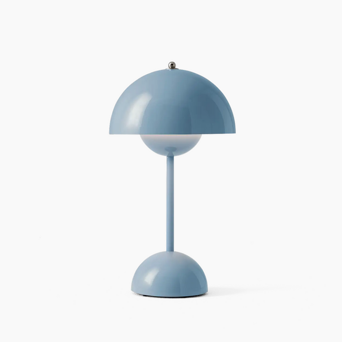 "Lampe de table LED beige, design élégant, sans fil, idéale pour salon, bureau, terrasses. Inspiration années 60."