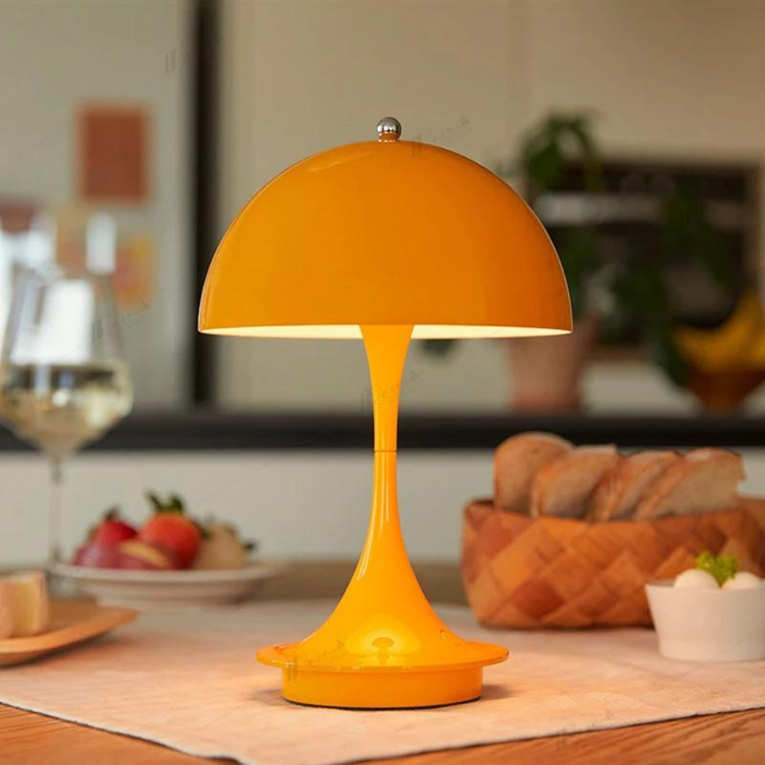 Lampe de table LED design moderne, métal et verre, éclairage doux réglable.  Idéale salon, chambre, bureau.