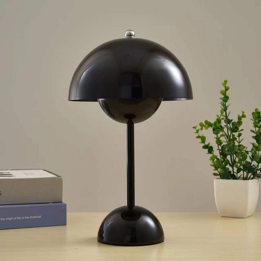 Lampe de table LED design rétro-chic.  Éclairage doux et réglable.  Parfait pour chevet ou bureau.