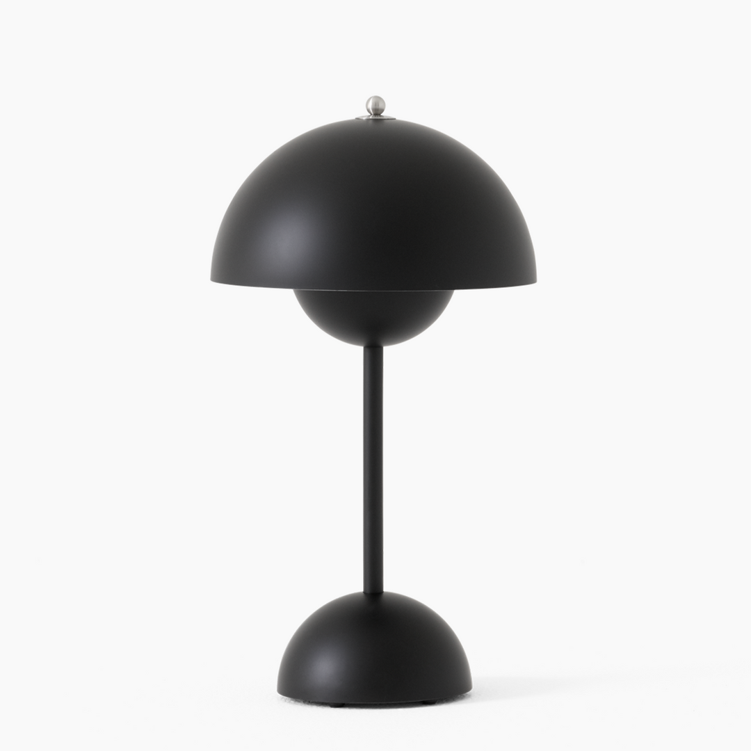 Lampe de table LED rechargeable sans fil. Design moderne et élégant, lumière dimmable.