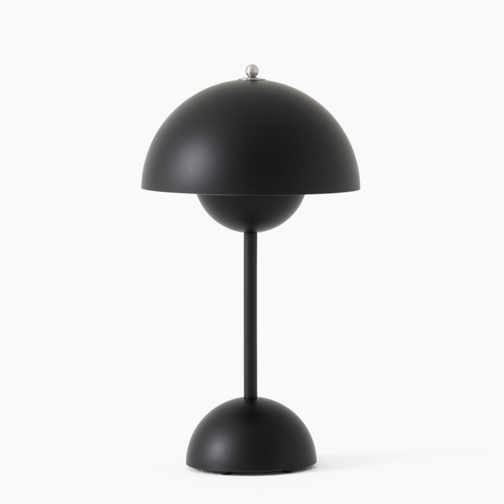 Lampe de table LED rechargeable sans fil. Design moderne et élégant, lumière dimmable.