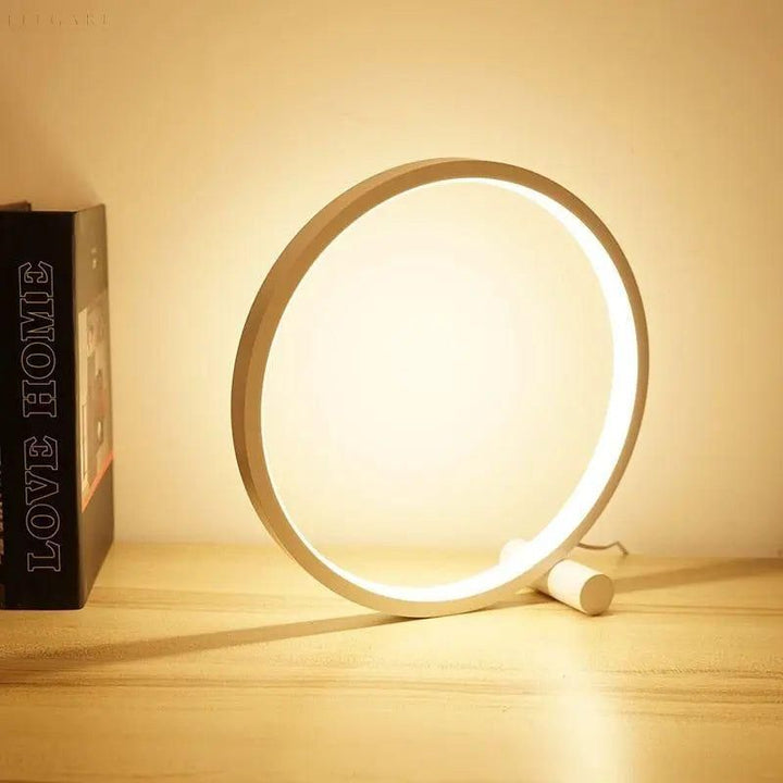 Lampe de table LED tactile moderne, design minimaliste, réglable, finition noir, blanc, pour ambiance personnalisée.