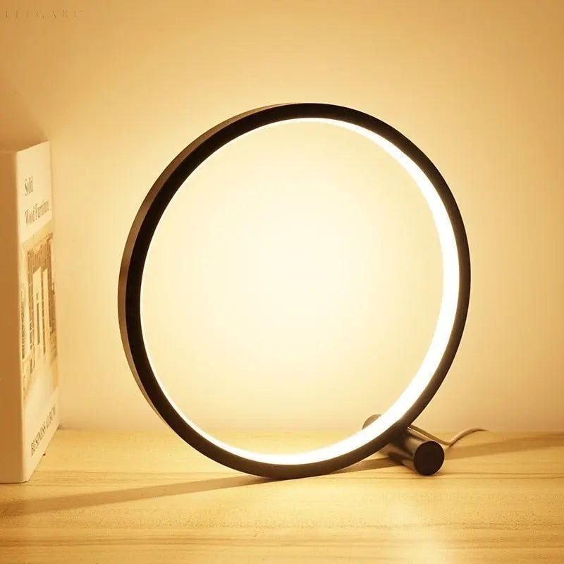Lampe de table LED tactile moderne, design minimaliste, réglable, finition noir, blanc, pour ambiance personnalisée.