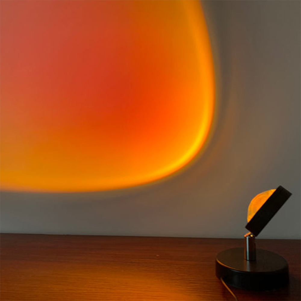 Lampe de table rétro, design coucher de soleil.  Lumière chaude et douce. Décoration élégante pour salon, chambre.
