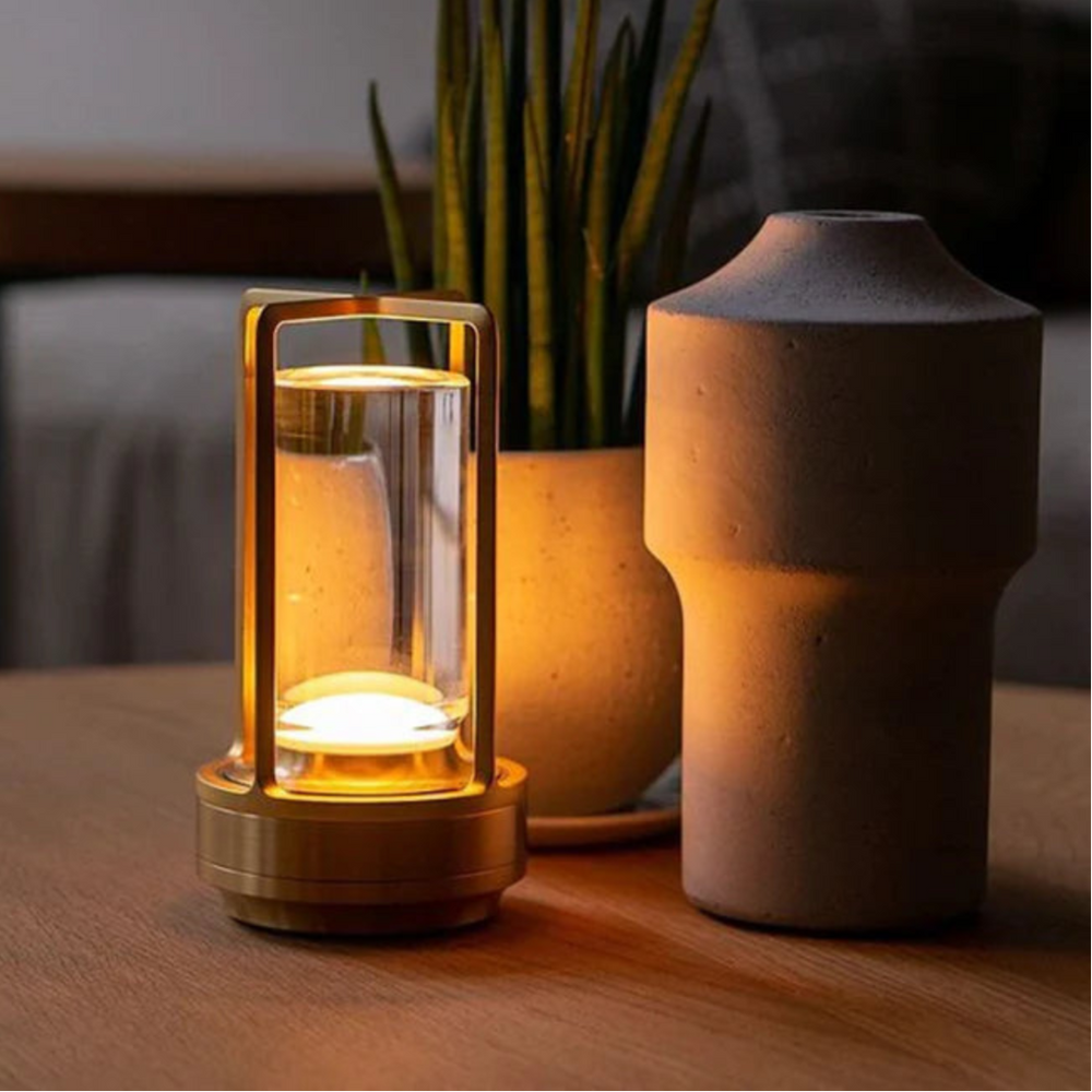 Lampe de table sans fil rechargeable. Design moderne, éclairage élégant.  Idéale intérieur/extérieur.