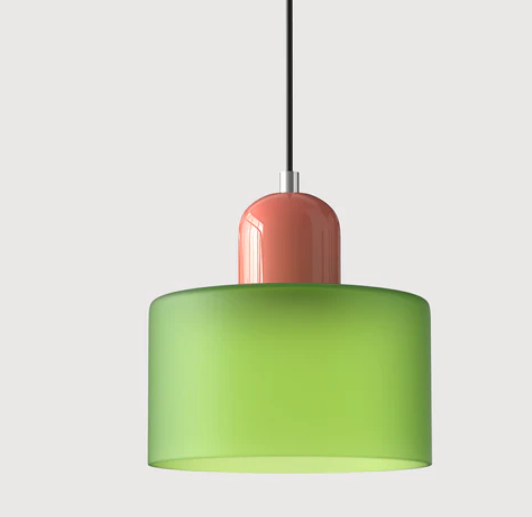 "Lampe en verre suspendue moderne, émet lumière chaude, conception en métal/verre, couleurs variées, style élégant."