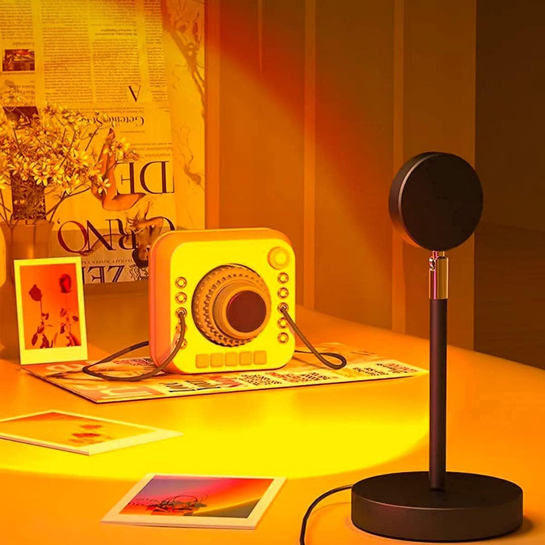 Lampe LED multicolore avec effet de coucher de soleil, ambiance relaxante, design élégant, halo lumineux chaleureux.