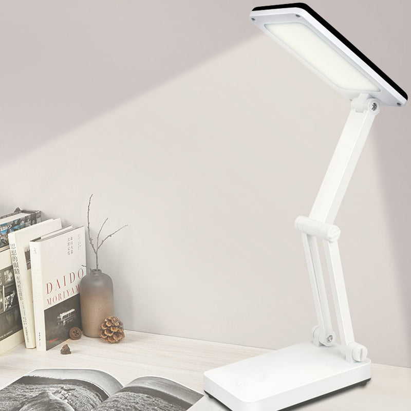 Lampe LED pliable solaire pour extérieur, design compact, ajustable, idéale camping, lecture, lumière d'urgence.