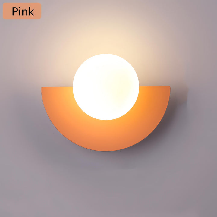 Lampe murale design nordique moderne. Demi-cercle élégant, lumière douce et tamisée.