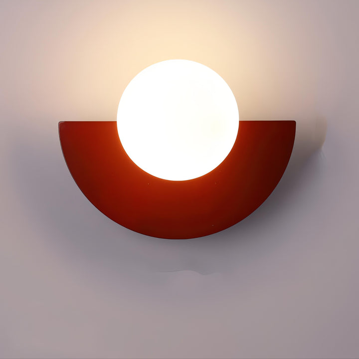 Lampe murale design nordique moderne. Demi-cercle élégant, lumière douce et tamisée.