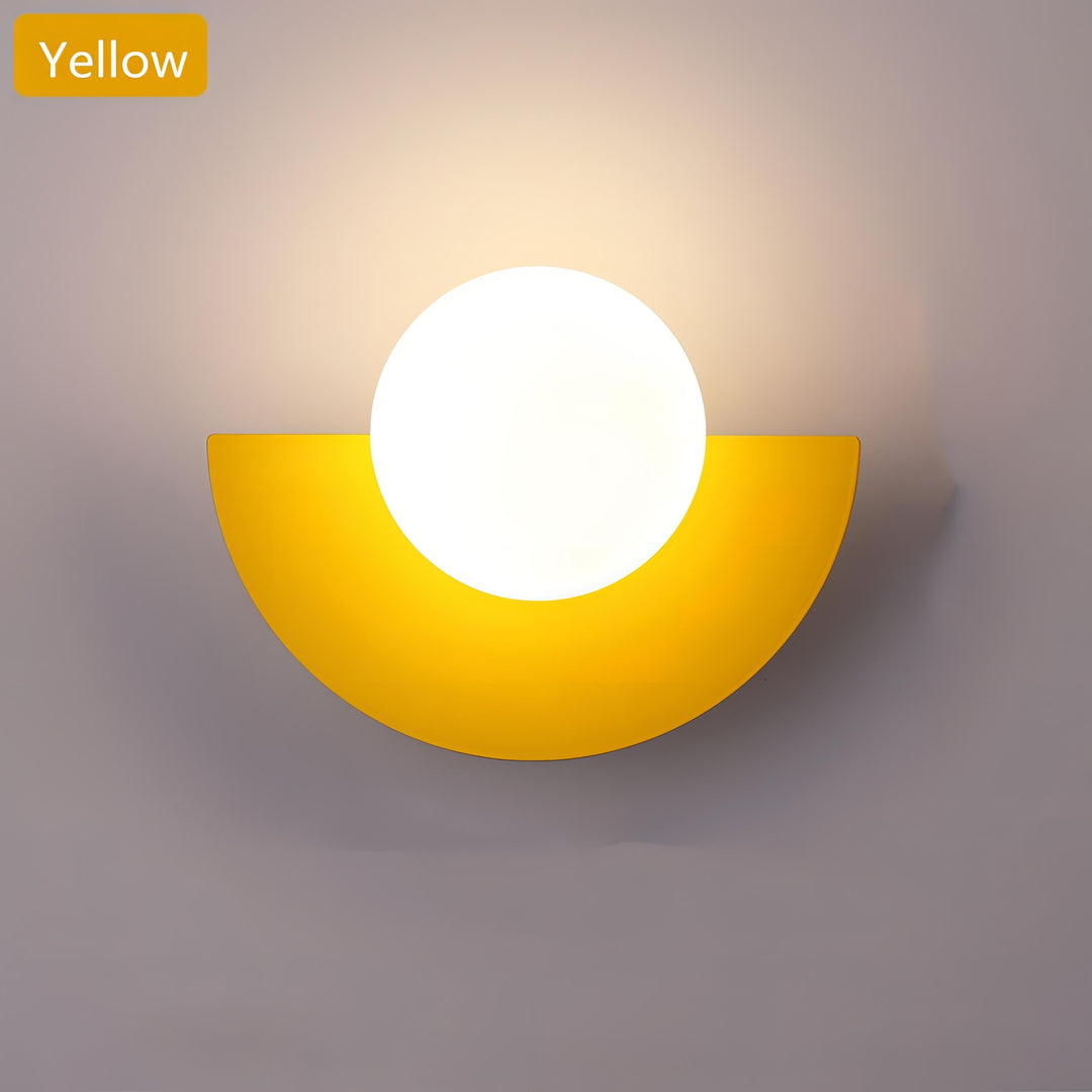 Lampe murale design nordique moderne. Demi-cercle élégant, lumière douce et tamisée.