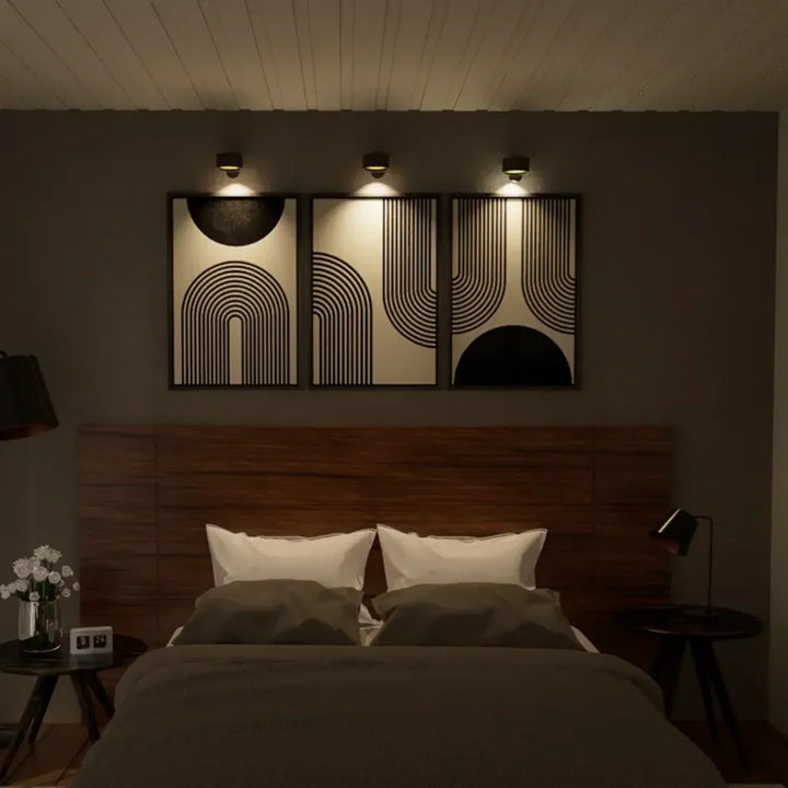 Lampe murale LED sans fil, design moderne minimaliste. Éclairage rotatif 360°, intensité réglable.