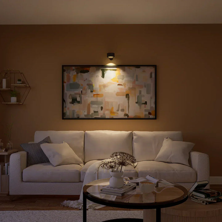 Lampe murale LED sans fil, design moderne minimaliste. Éclairage rotatif 360°, intensité réglable.
