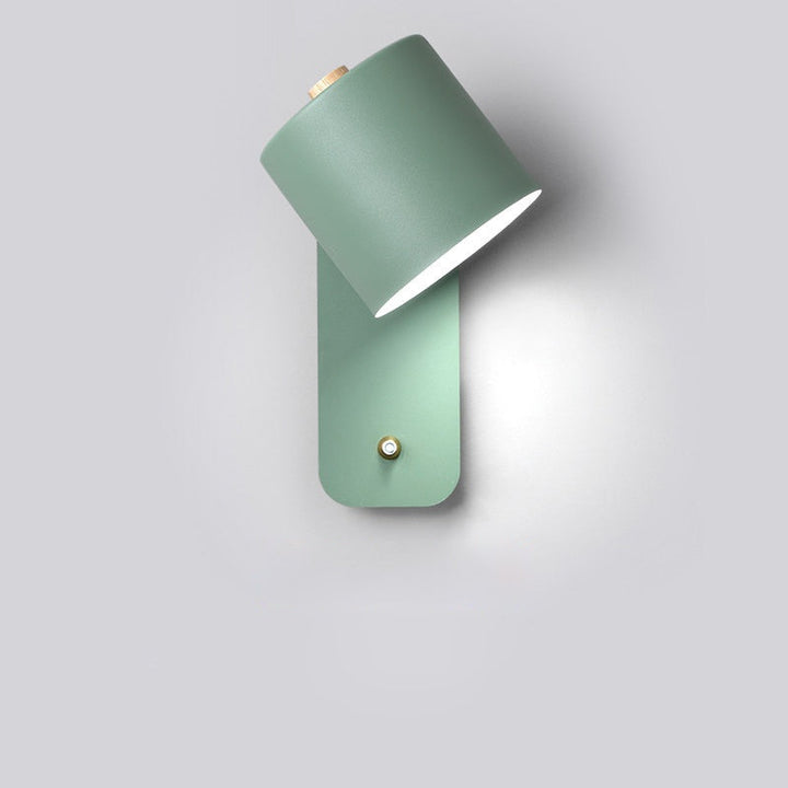 Lampe murale LED sans fil, détecteur mouvement, recharge USB. Design moderne, éclairage pratique.