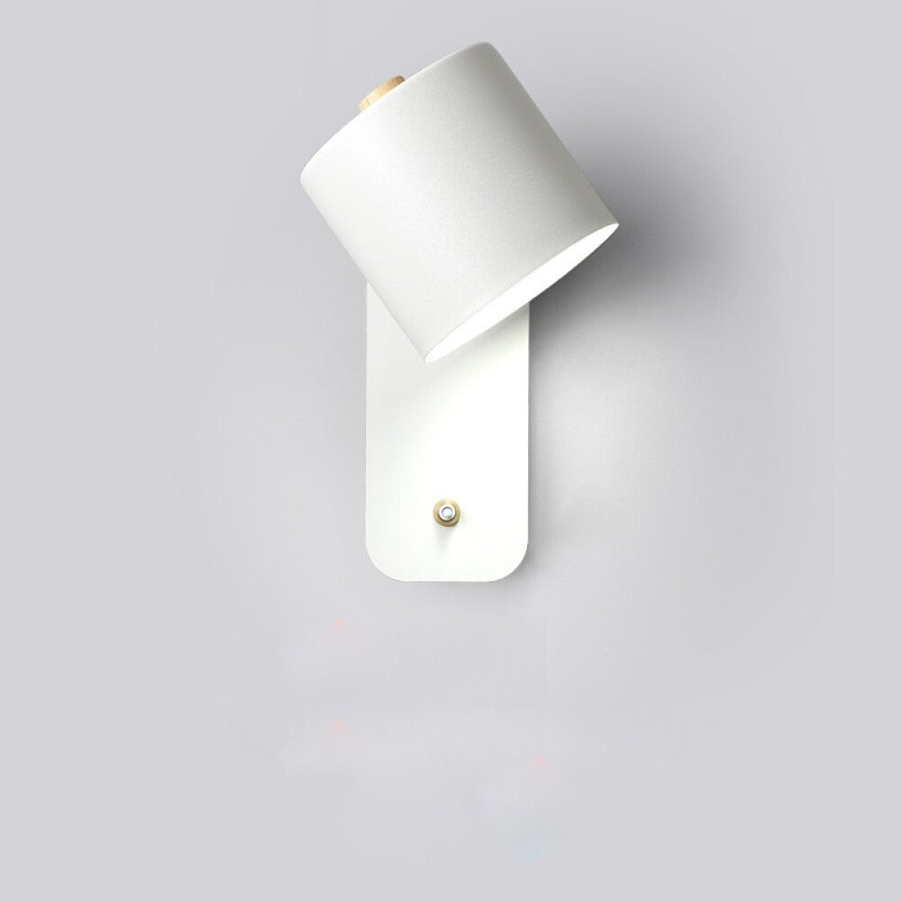 Lampe murale LED sans fil, détecteur mouvement, recharge USB. Design moderne, éclairage pratique.