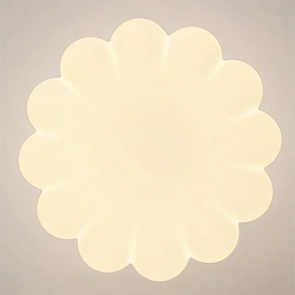 Lampe pendentif crème, style Art déco Bauhaus. Design élégant et intemporel pour intérieur.
