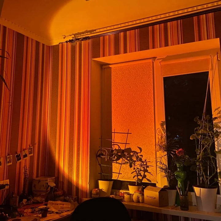 Lampe projecteur coucher soleil, 15 couleurs.  Effet réaliste, design élégant. Idéale pour chambre ou salon.