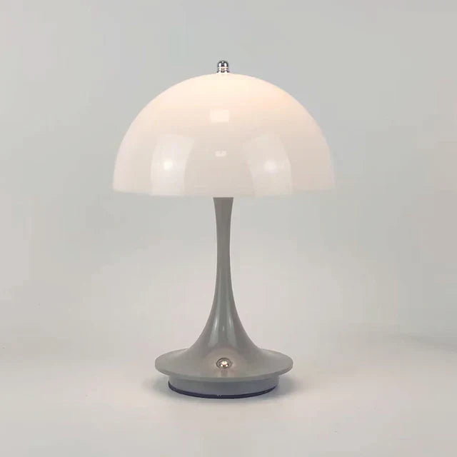 Lampe sans fil design scandinave. Luminaire LED portable et rechargeable, style minimaliste.