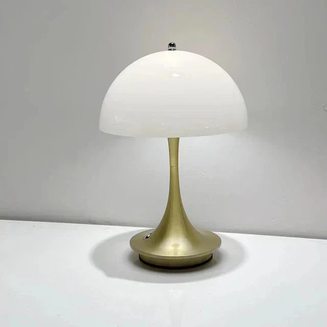 Lampe sans fil design scandinave. Luminaire LED portable et rechargeable, style minimaliste.