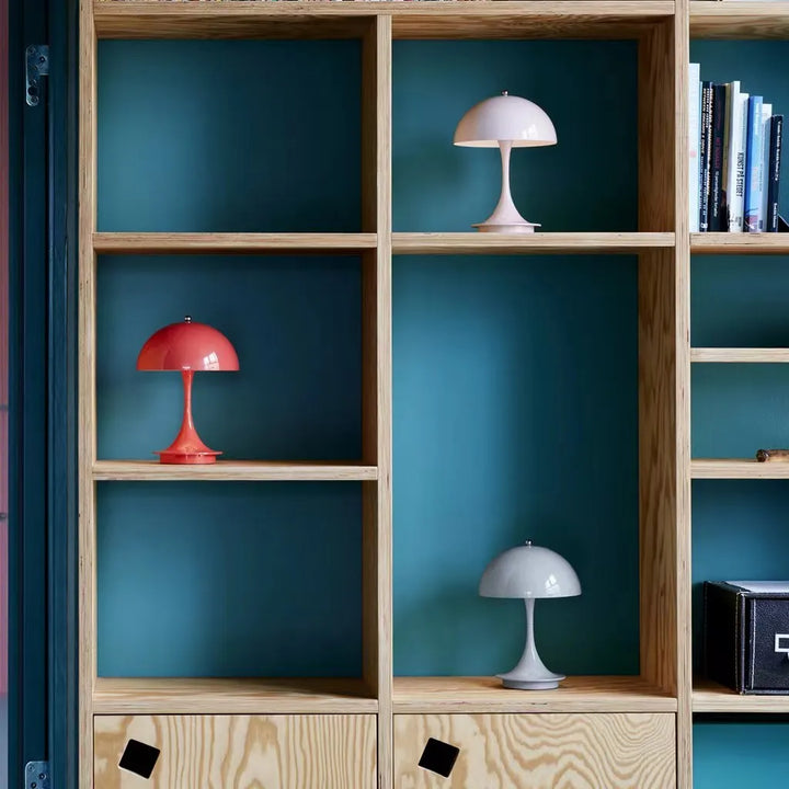 Lampe sans fil design scandinave. Luminaire LED portable et rechargeable, style minimaliste.
