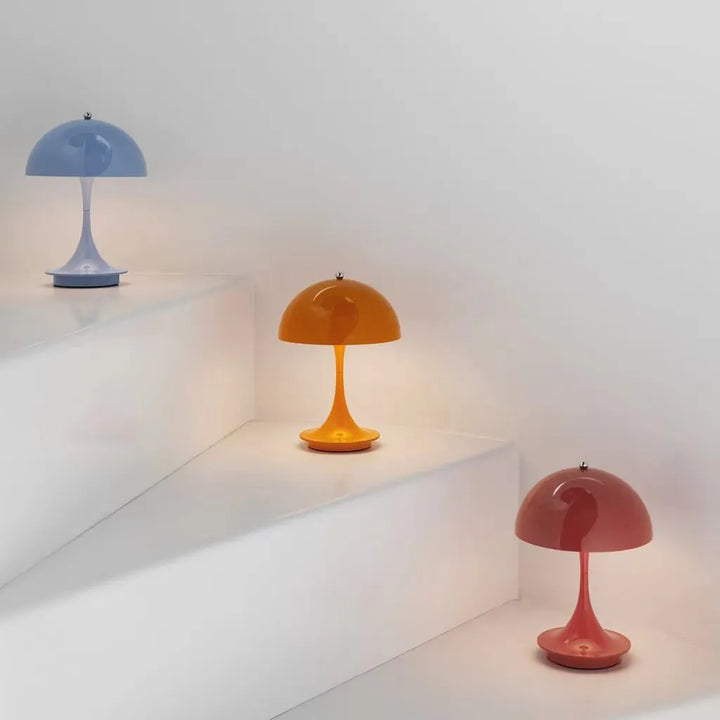 Lampe sans fil design scandinave. Luminaire LED portable et rechargeable, style minimaliste.