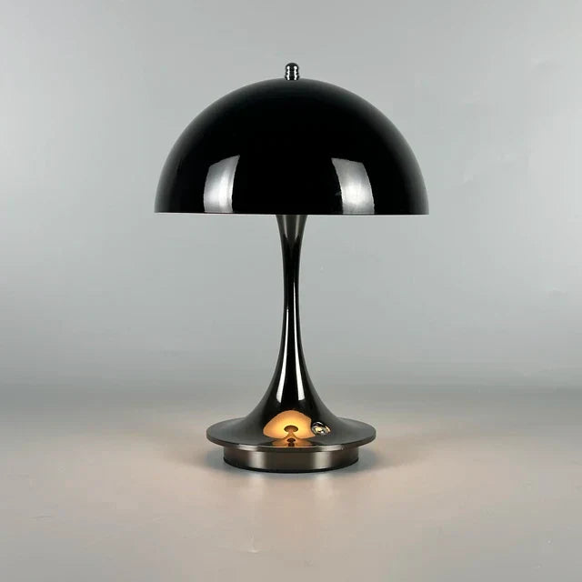 Lampe sans fil design scandinave. Luminaire LED portable et rechargeable, style minimaliste.