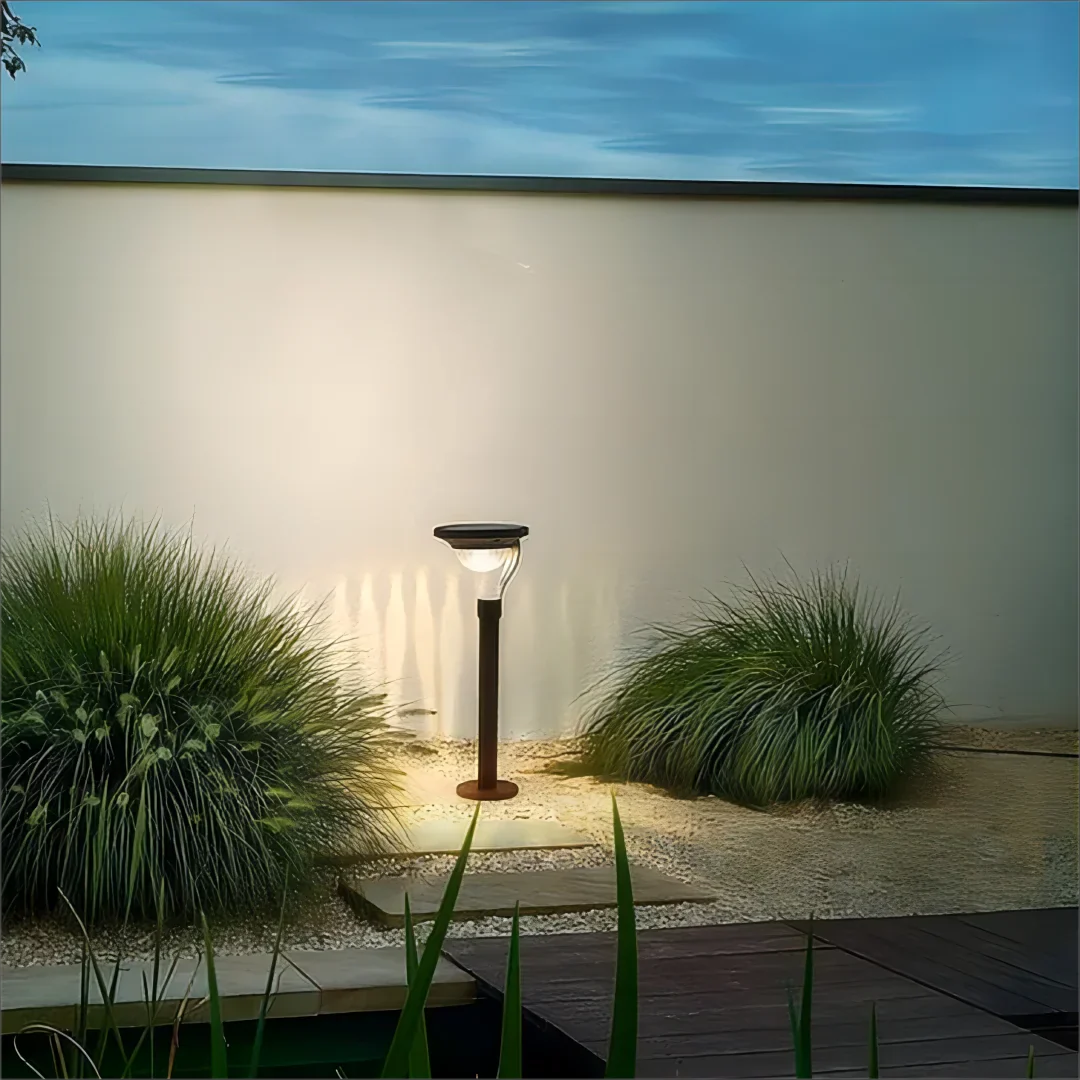 Lampe solaire extérieure puissante. Éclairage jardin, terrasse. Design moderne, résistant aux intempéries.